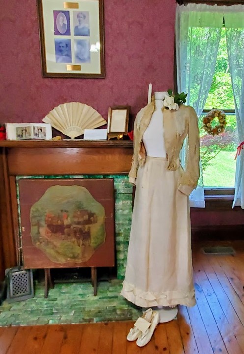 Historic Bridal Gowns - Delaware County Ohio